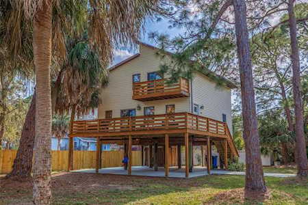 6420 Pine St NE St. Petersburg, FL 33702
