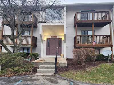 30022 W 12 Mile Rd #2 Farmington Hills, MI 48334