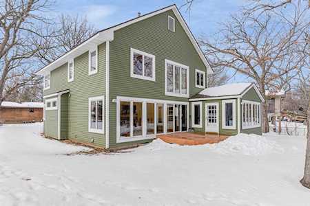 2562 Dianne Street North Saint Paul, MN 55109