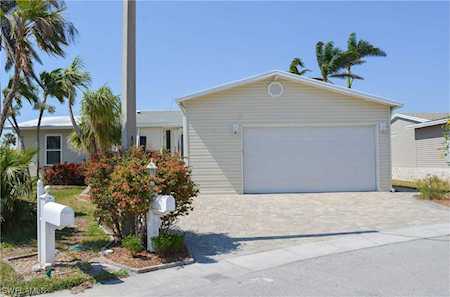 17740 Canal Cove Ct Fort Myers Beach, FL 33931