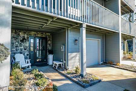 303 Spinnaker Way Neptune Township, NJ 07753