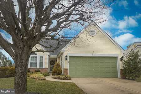 512 Violet Ct Mount Laurel, NJ 08054