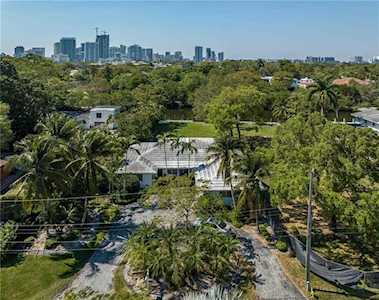 111 N Gordon Rd Fort Lauderdale, FL 33301