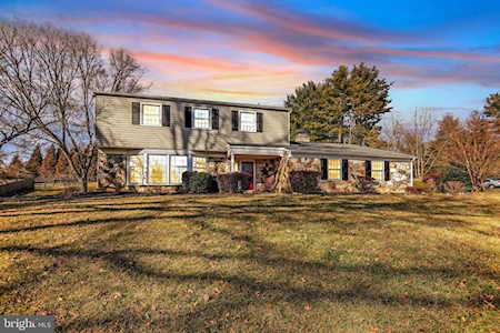 1421 Ponds Edge Rd West Chester, PA 19382