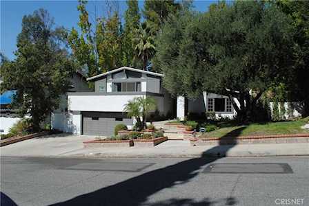 22827 Sparrowdell Dr Calabasas, CA 91302