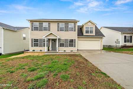 2024 Cartmill Dr Powell, TN 37849