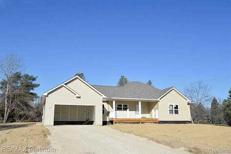 8338 Pineview Lake Dr Argentine Twp, MI 48451