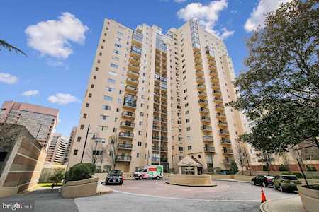 1211 S Eads St #607 Arlington, VA 22202