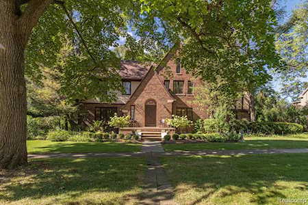 18301 Riverside Dr Beverly Hills Vlg, MI 48025
