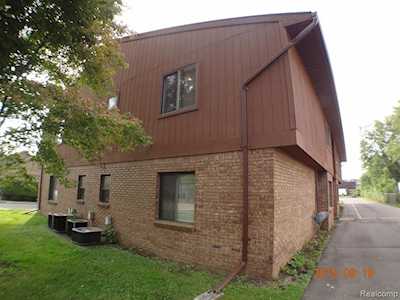 2639 Columbia Rd #1 Berkley, MI 48072