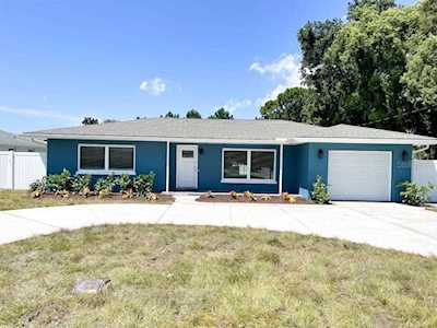 664 Mehlenbacher Rd Belleair, FL 33756