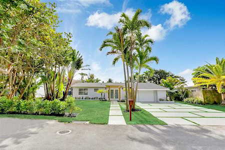 102 NE 19th St Delray Beach, FL 33444