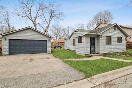 18 Covington Rd Fox Lake, IL 60020