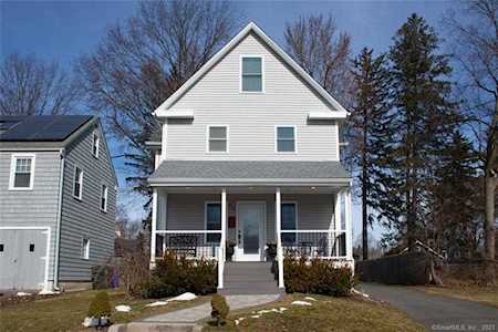 20 Meadowbrook Rd West Hartford, CT 06107
