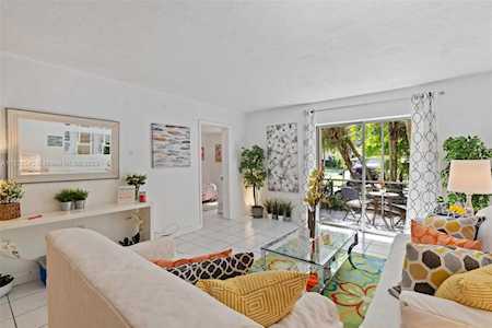 201 Galen Dr #110 Key Biscayne, FL 33149