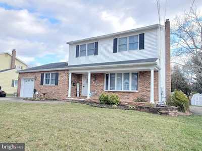 412 Oakland Ave Bellmawr, NJ 08031