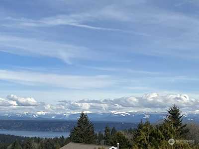 5001 145th Place SE Bellevue, WA 98006