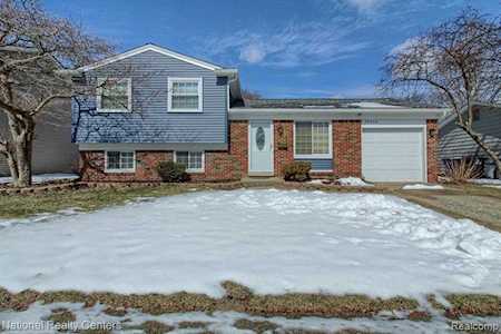 39214 Dillingham St Westland, MI 48186