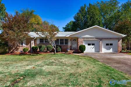 9911 SE SE Willow Cove Road Huntsville, AL 35802