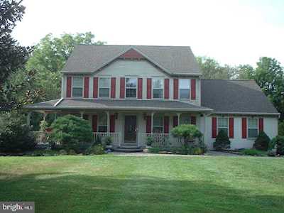 7 S Branch Ct Mullica Hill, NJ 08062