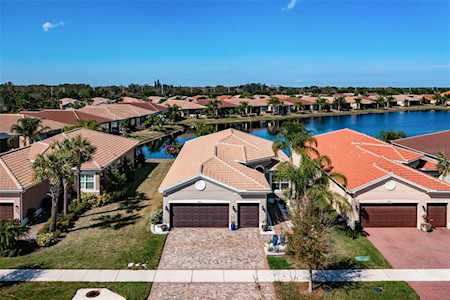 4835 Grand Banks Dr Wimauma, FL 33598