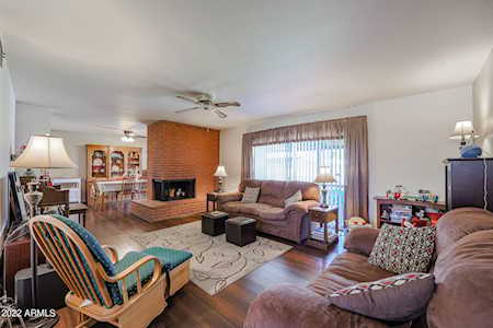 3122 W Gelding Drive Phoenix, AZ 85053