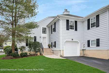 3203 Buckingham Circle Middletown, NJ 07748