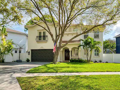 2404 S Cardenas Ave Tampa, FL 33629