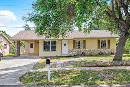 1204 NW 7th Street Boynton Beach, FL 33426
