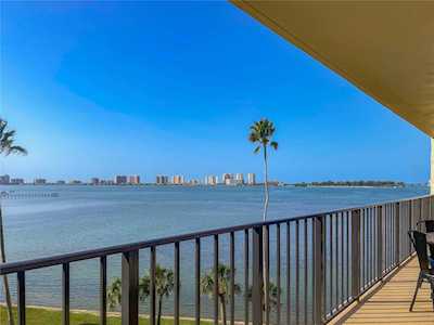 100 Oakmont Ln #611 Belleair, FL 33756