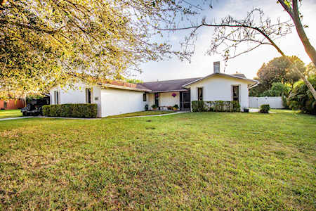 99 Cuyahoga Road Lake Worth, FL 33467