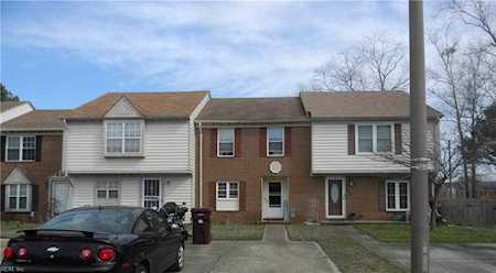 802 Elgin Ct Chesapeake, VA 23320