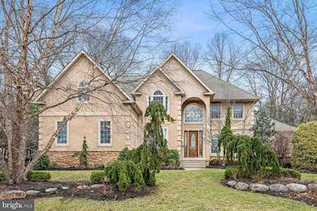 48 Manor House Dr Cherry Hill, NJ 08003