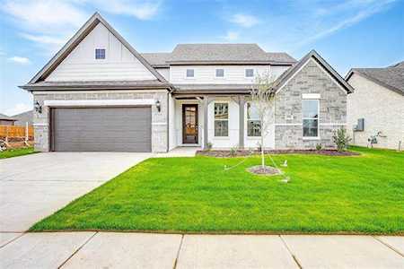 2793 Greenridge Drive Burleson, TX 76028