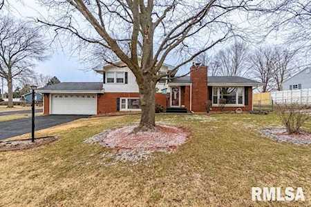 407 Devonshire Rd Washington, IL 61571