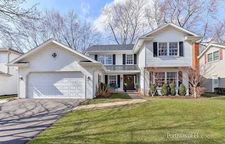 915 Creekside Circle Naperville, IL 60563