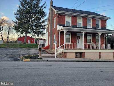123 W Water St Abbottstown, PA 17301