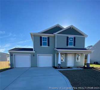 1718 Ennismore Rd Hope Mills, NC 28348