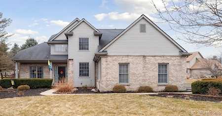 21439 Winding Creek Dr Lyon Twp, MI 48178