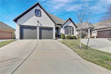 15008 Ash St Leawood, KS 66224