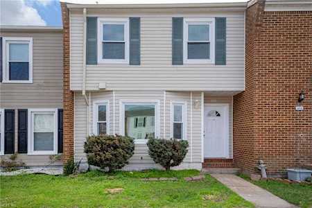1048 Bryce Ln Virginia Beach, VA 23464