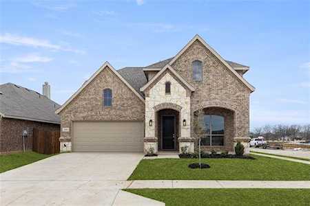 9900 Ginkgo Lane Fort Worth, TX 76036