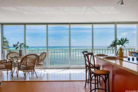 2801 Coconut Avenue #6E Honolulu, HI 96815