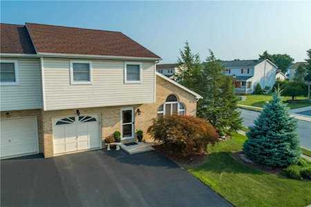 1049 Catherine Dr Coplay, PA 18037