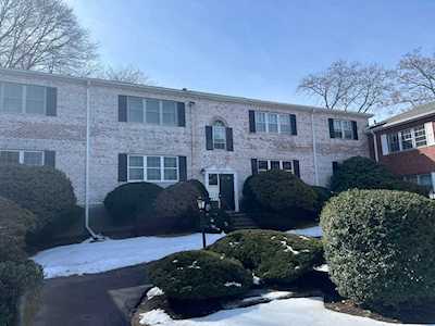 124 Lake Shore Rd #2 Boston, MA 02135