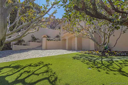 7610 Hillside Drive La Jolla, CA 92037