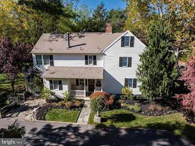 764 Riverton Rd Moorestown, NJ 08057