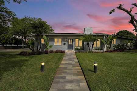 909 NE 99th St Miami Shores, FL 33138