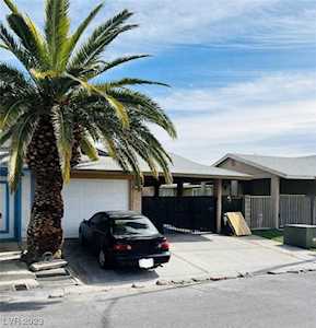 2305 Viva Circle Las Vegas, NV 89108