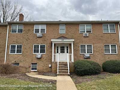 24 Manchester Ct #C Freehold, NJ 07728